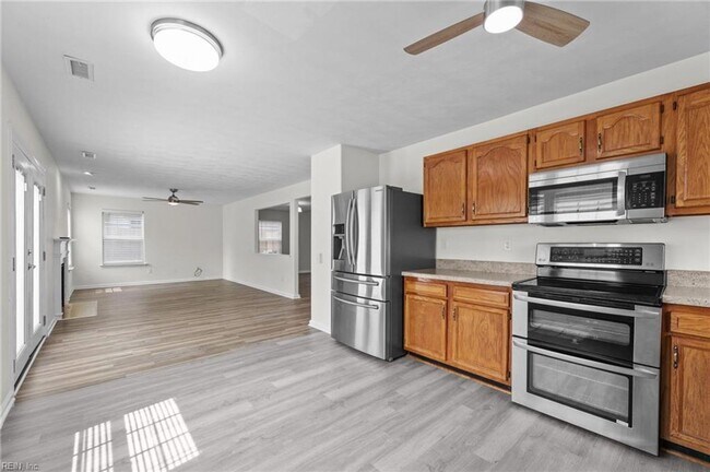 Building Photo - Graystone Reserves