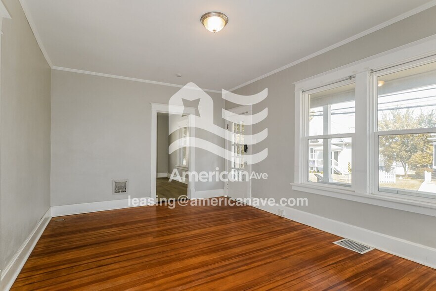 Building Photo - 5212 Heege Rd