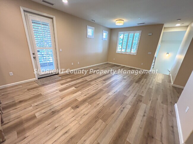 Building Photo - AVAILABLE MAY- Nice Home In Broad St Village - 2 Bed / 2 Bath