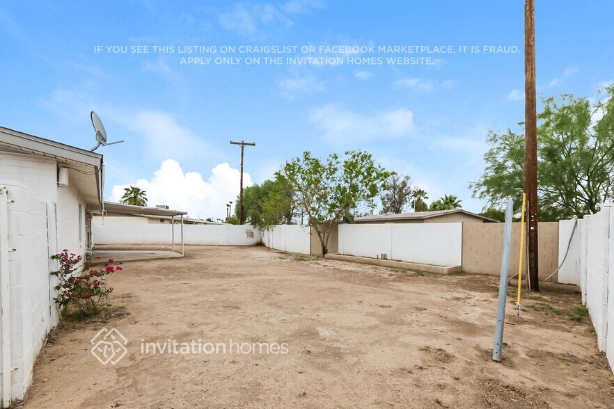 Building Photo - 6511 W Windsor Blvd