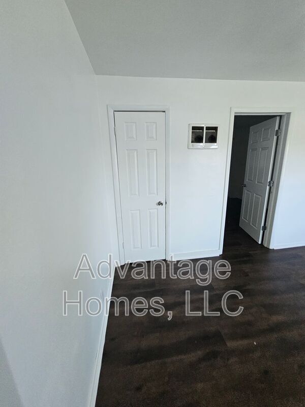 Building Photo - 1007 N Scott Ave