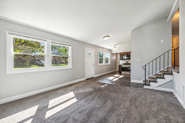 Building Photo - 19338 Beechnut Dr