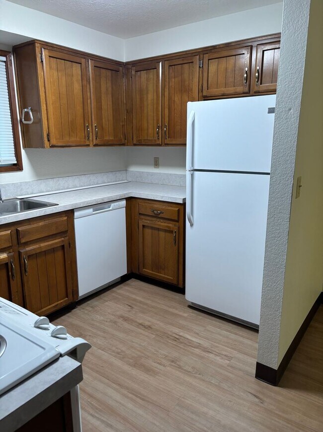 Building Photo - Charming 3-Bedroom 2 Bath Home in SE Salem