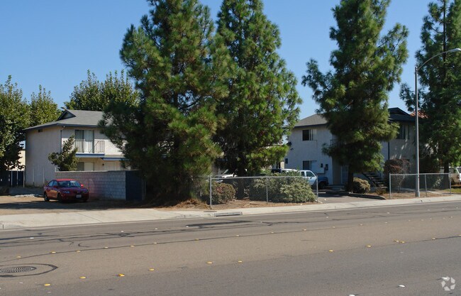 Building Photo - 150 W Chase Ave