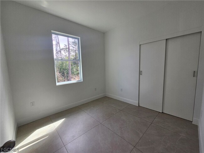 Building Photo - 8753 Buckingham Rd