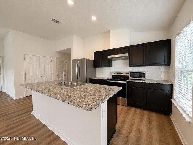 Building Photo - 817 Trellis Bay Dr