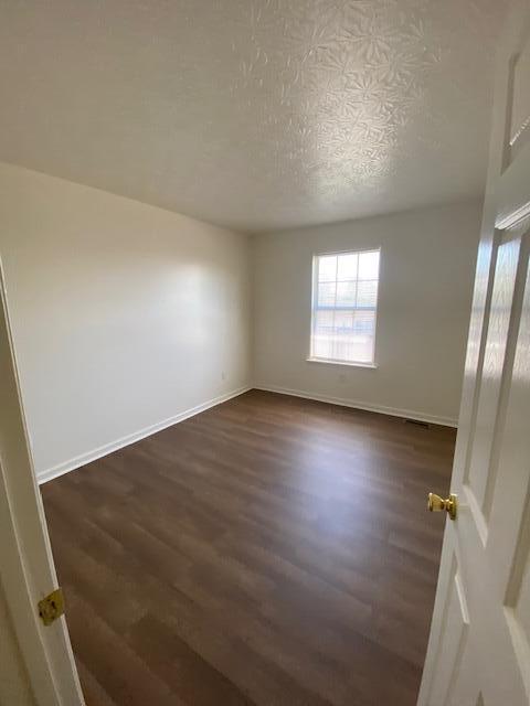 Building Photo - 201-203-203 Tanbark Dr