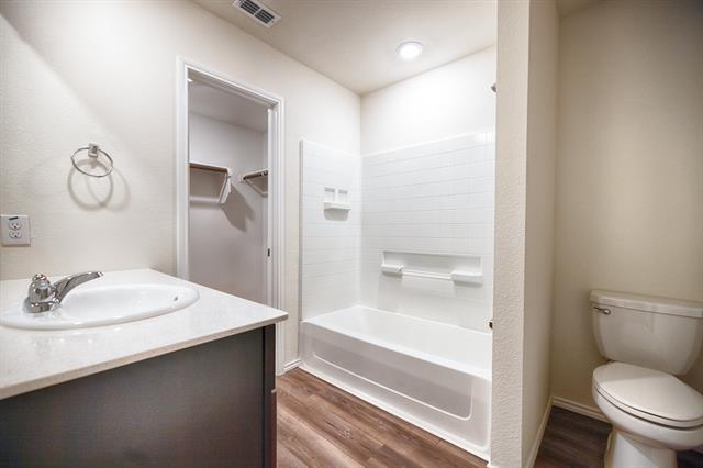 Building Photo - 2833 Highgarden Trl