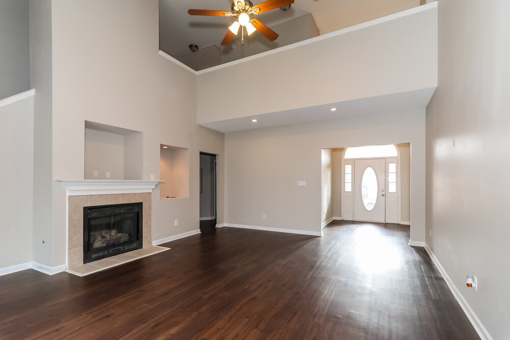 Building Photo - 10222 Green Moss Dr N