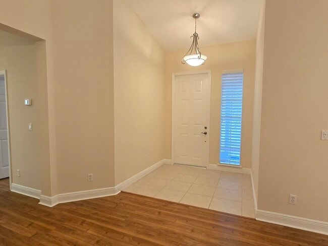 Building Photo - 1463 SE Tidewater Pl