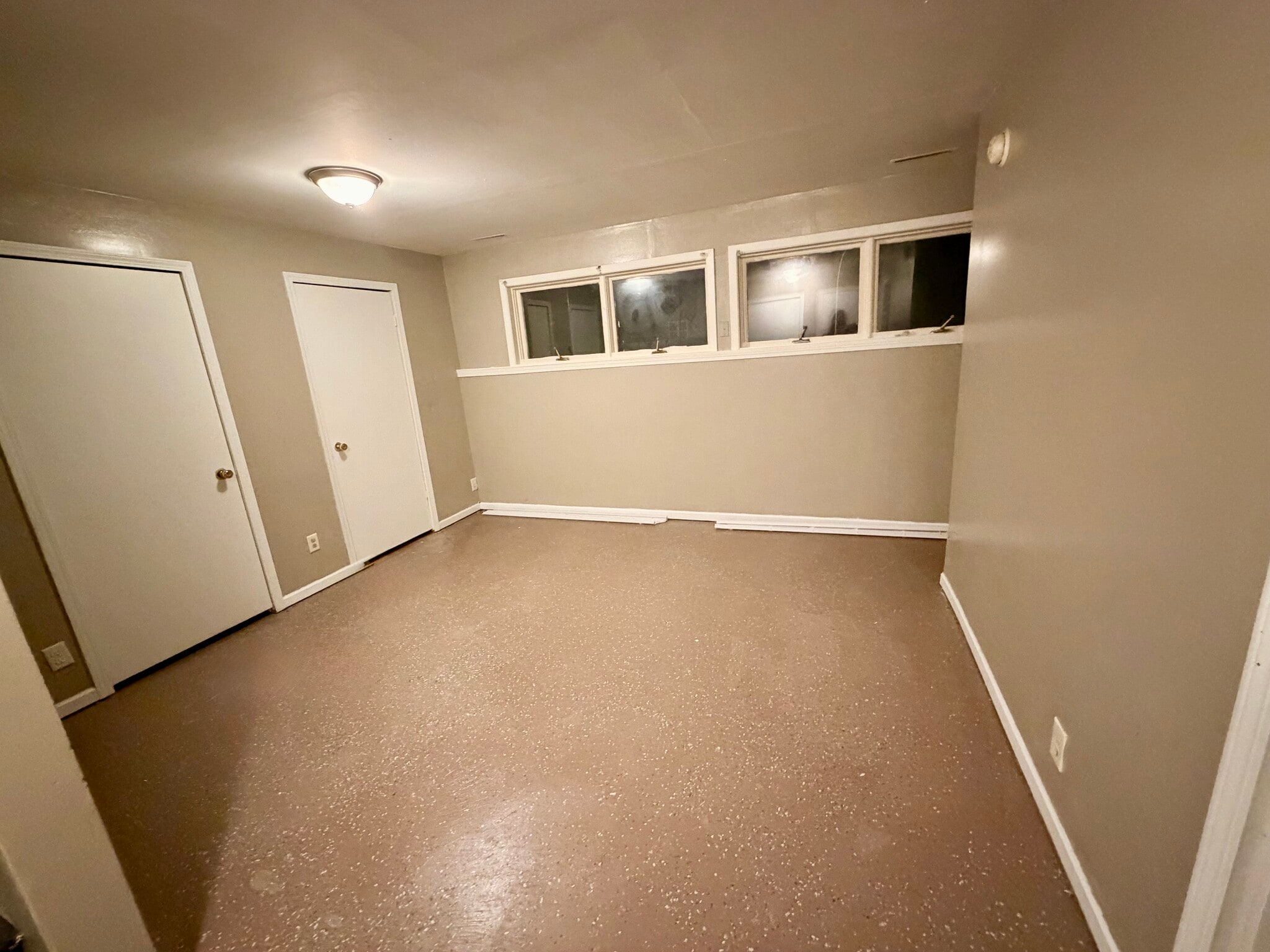 Building Photo - 7918 N Granville Rd