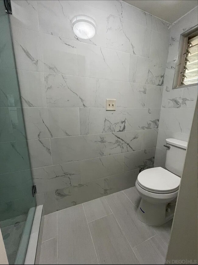 Building Photo - 844 Singing Trails Dr