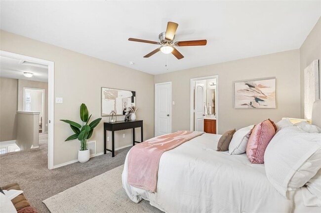 Building Photo - 1808 Enchanted Rock Dr