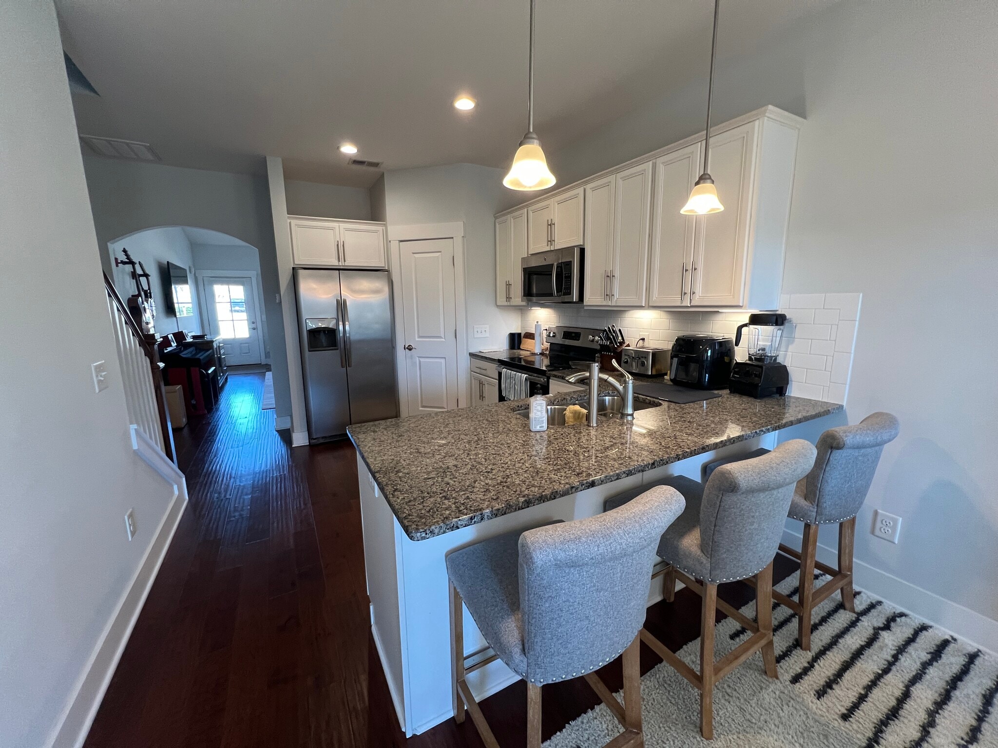 Building Photo - 2028 Gracious Dr