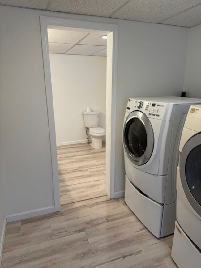 Building Photo - 16 Knightville Dam Road