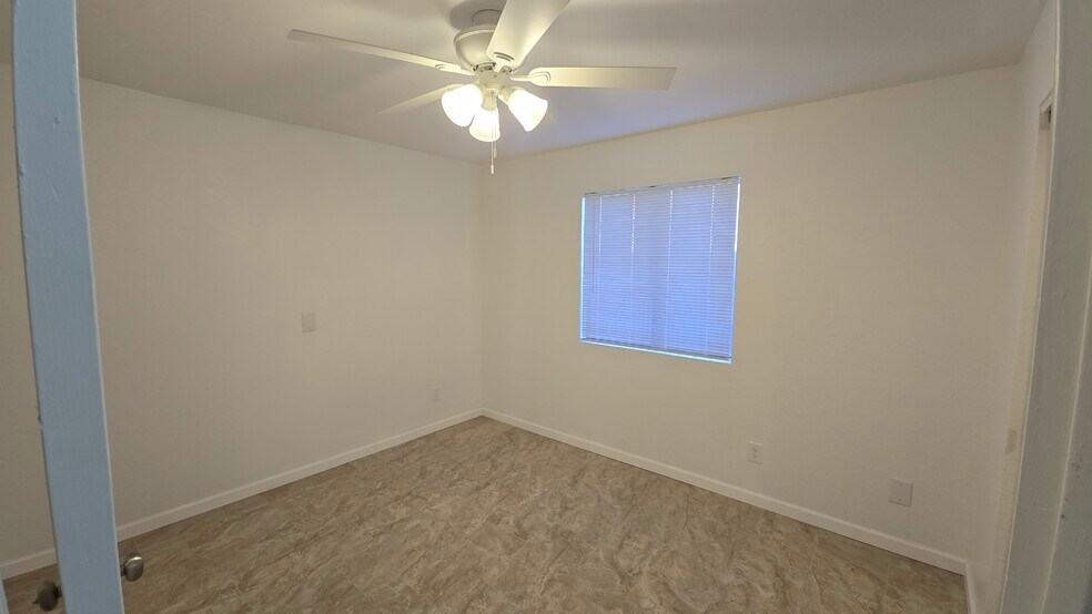 Bedroom - 6140 S Springbrook Dr