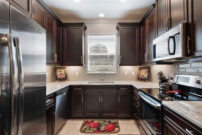 Building Photo - 1077 Amber Leaf Trl