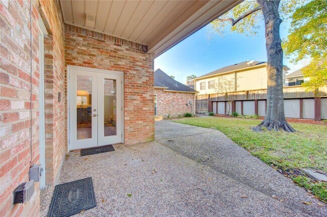 Building Photo - 1030 Crossroads Dr