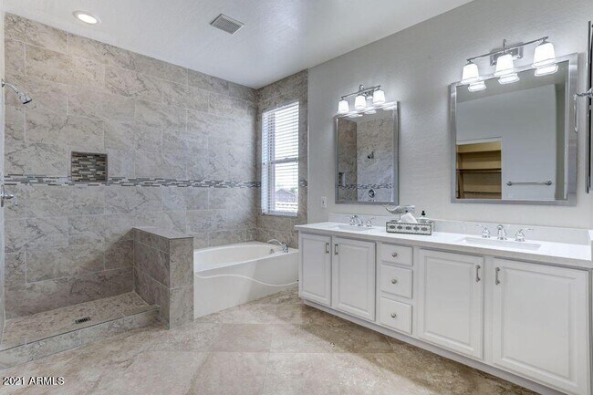 Building Photo - 24553 N 75th Way