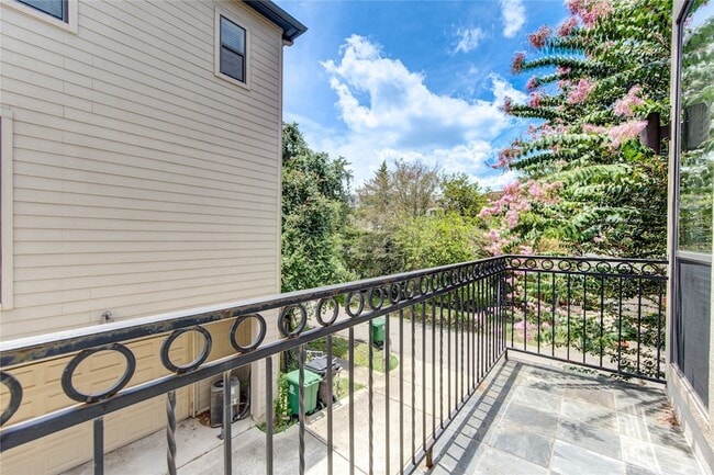 Building Photo - 1706 McDonald St