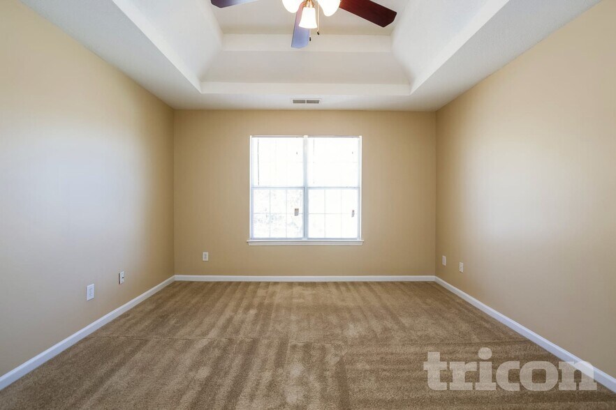 Building Photo - 3185 Lower Creek Dr