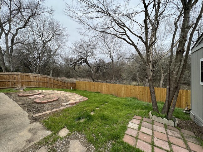 Building Photo - 116 Meadow Lark