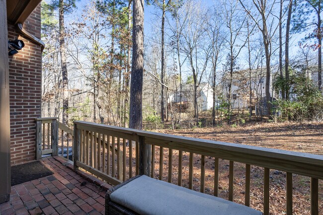 Building Photo - 808 Kendall Dr