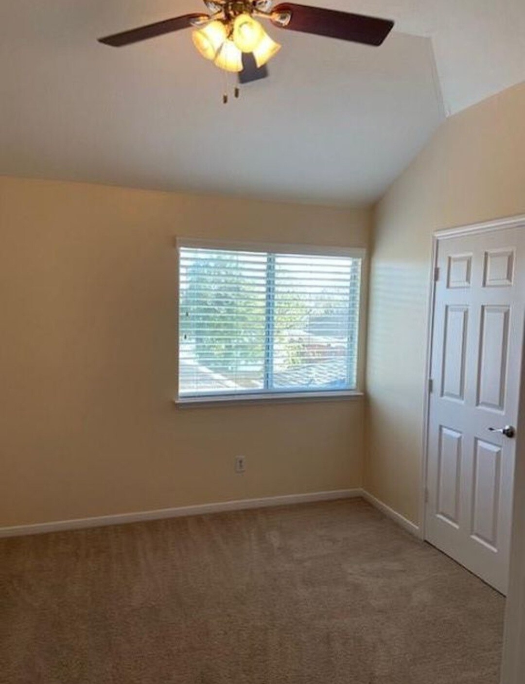 Building Photo - 6618 Autumn Thistle Dr