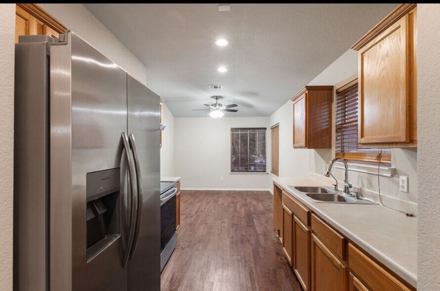 Building Photo - 13326 James Monroe St