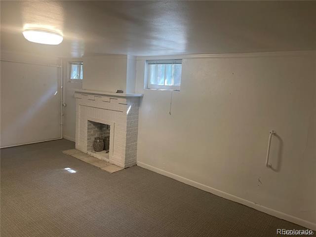 Building Photo - 1143 S Corona St