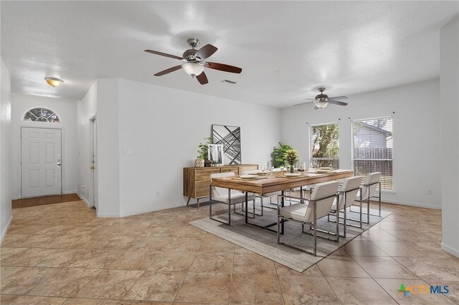 Building Photo - 204 Mallard Cove