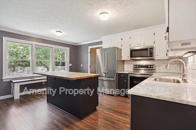 Building Photo - 11 Blacksmythe Ln