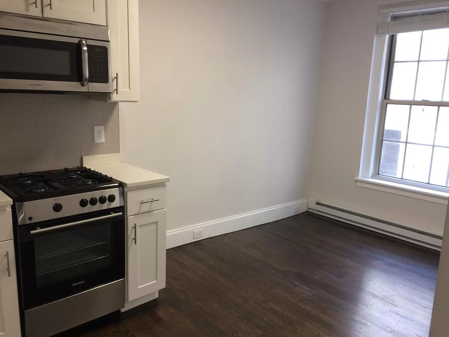 Building Photo - 28 Clearway St