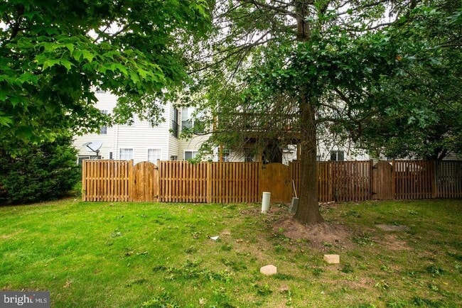 Building Photo - 13129 Park Crescent Cir