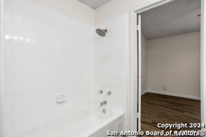 Building Photo - 9110 Chinon