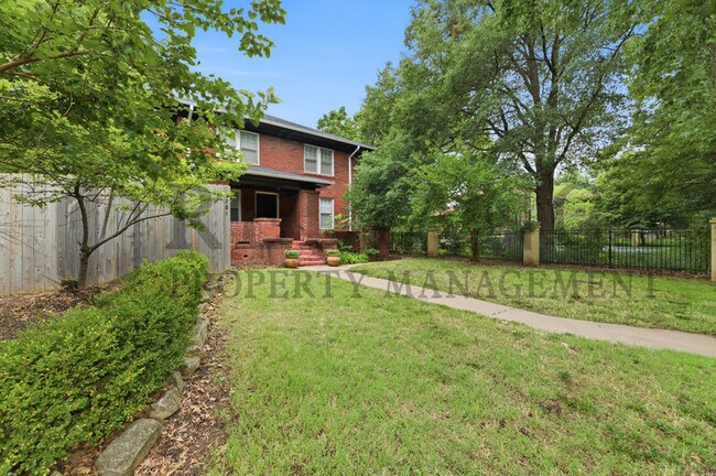Building Photo - 101 N Belmont Pl