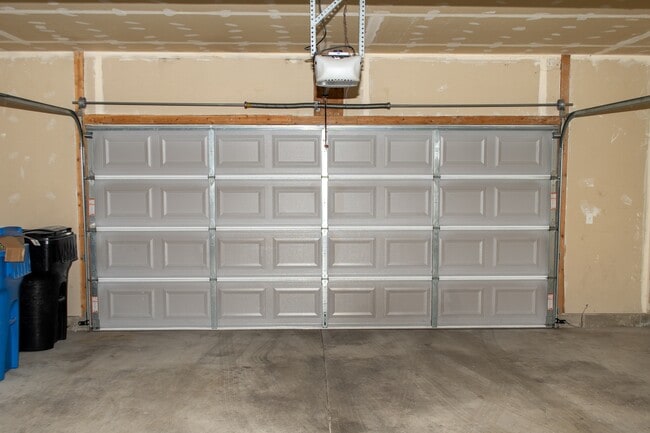 Building Photo - 1547 N 400 W