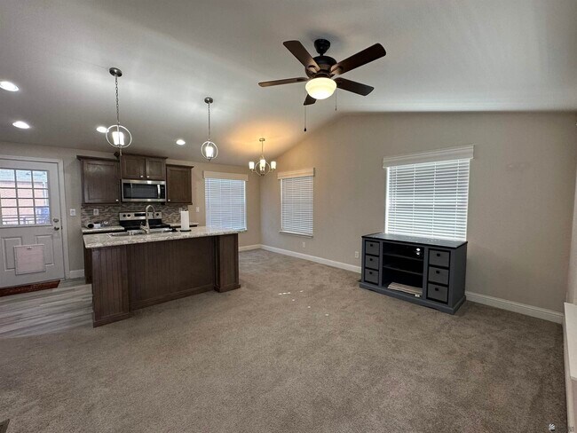 Building Photo - 13432 E 53rd St