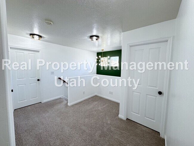 Building Photo - 1849 N Bountiful Wy