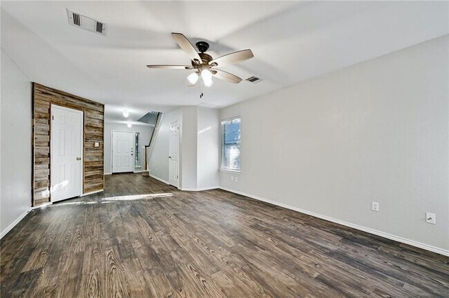 Building Photo - 1311 Tetbury Ln