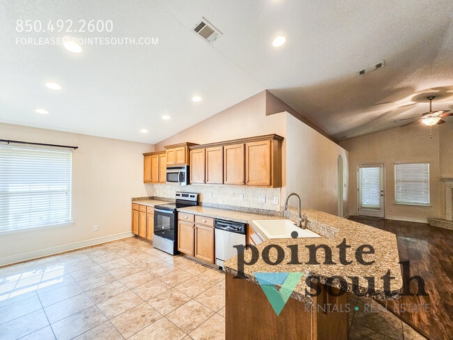 Building Photo - 6305 Parakeet Trail