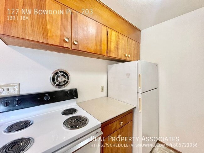 Building Photo - 127 NW Bowdoin Pl