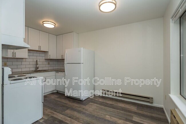 Building Photo - 1209 W Plum St