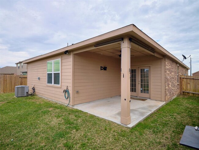 Building Photo - 8019 Vacek Meadows Loop