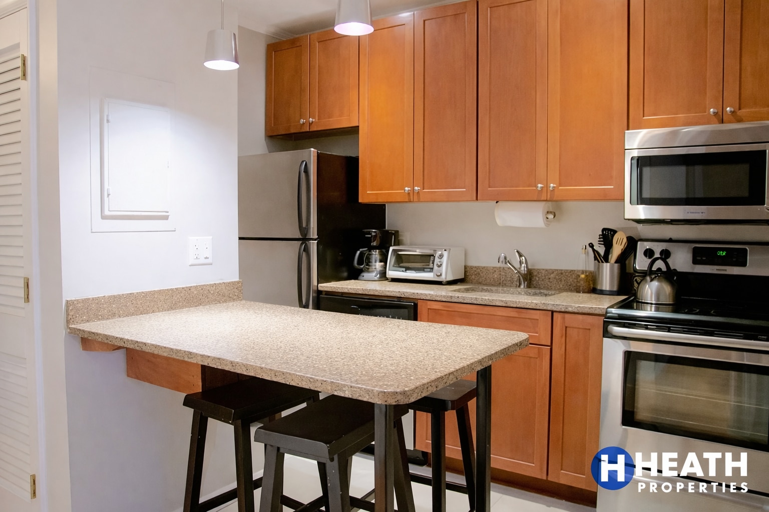 Building Photo - 17 Garrison St