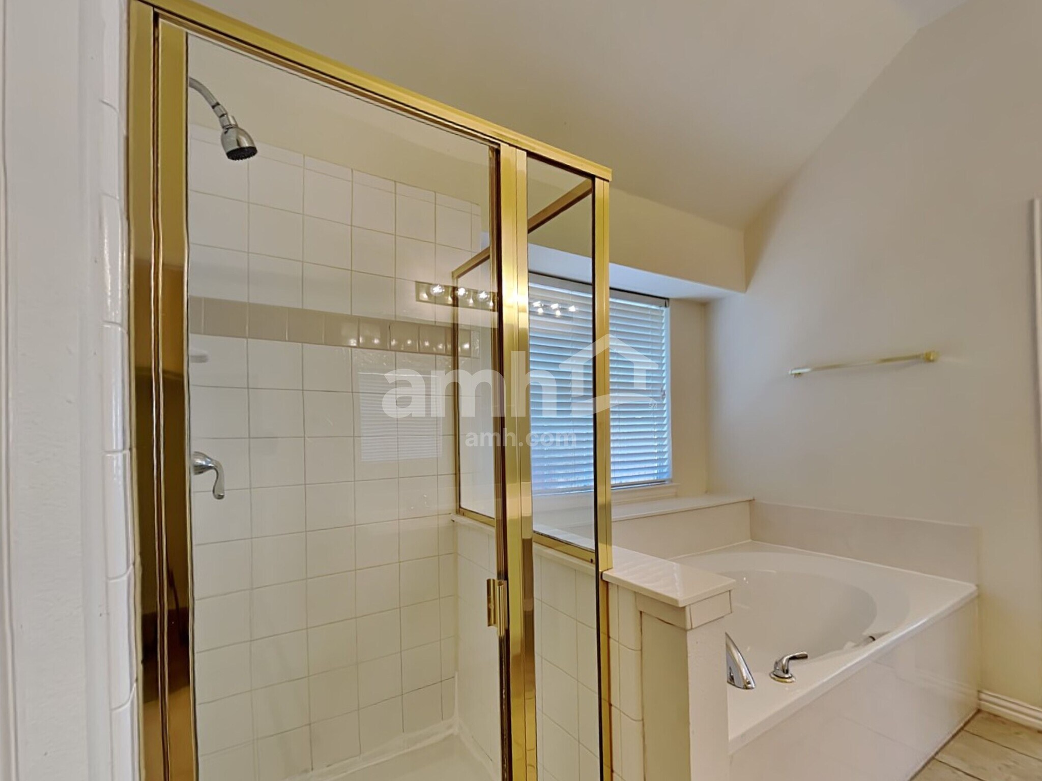 Building Photo - 2500 Kariba Ln