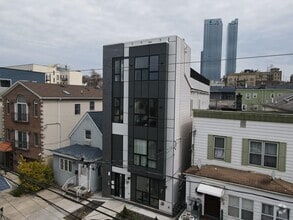 Building Photo - 66 Corbin Ave