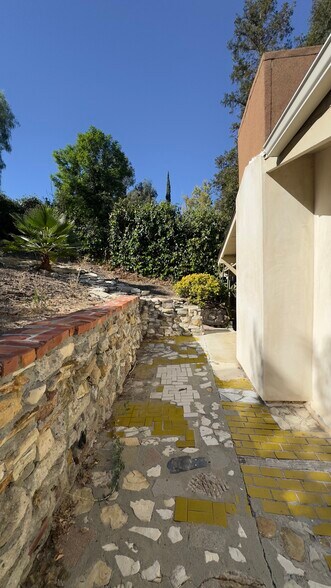 Building Photo - 22364 Cass Ave