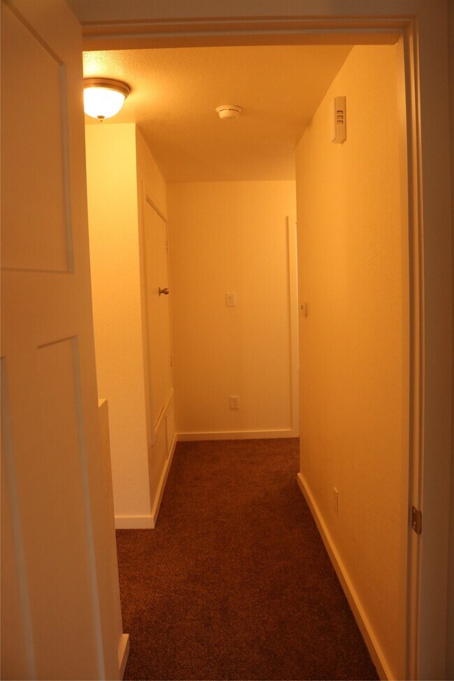 Building Photo - 10535 Mills Rd