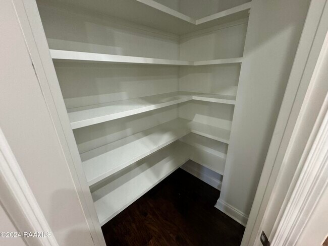 Building Photo - 216 Golden Cypress Dr